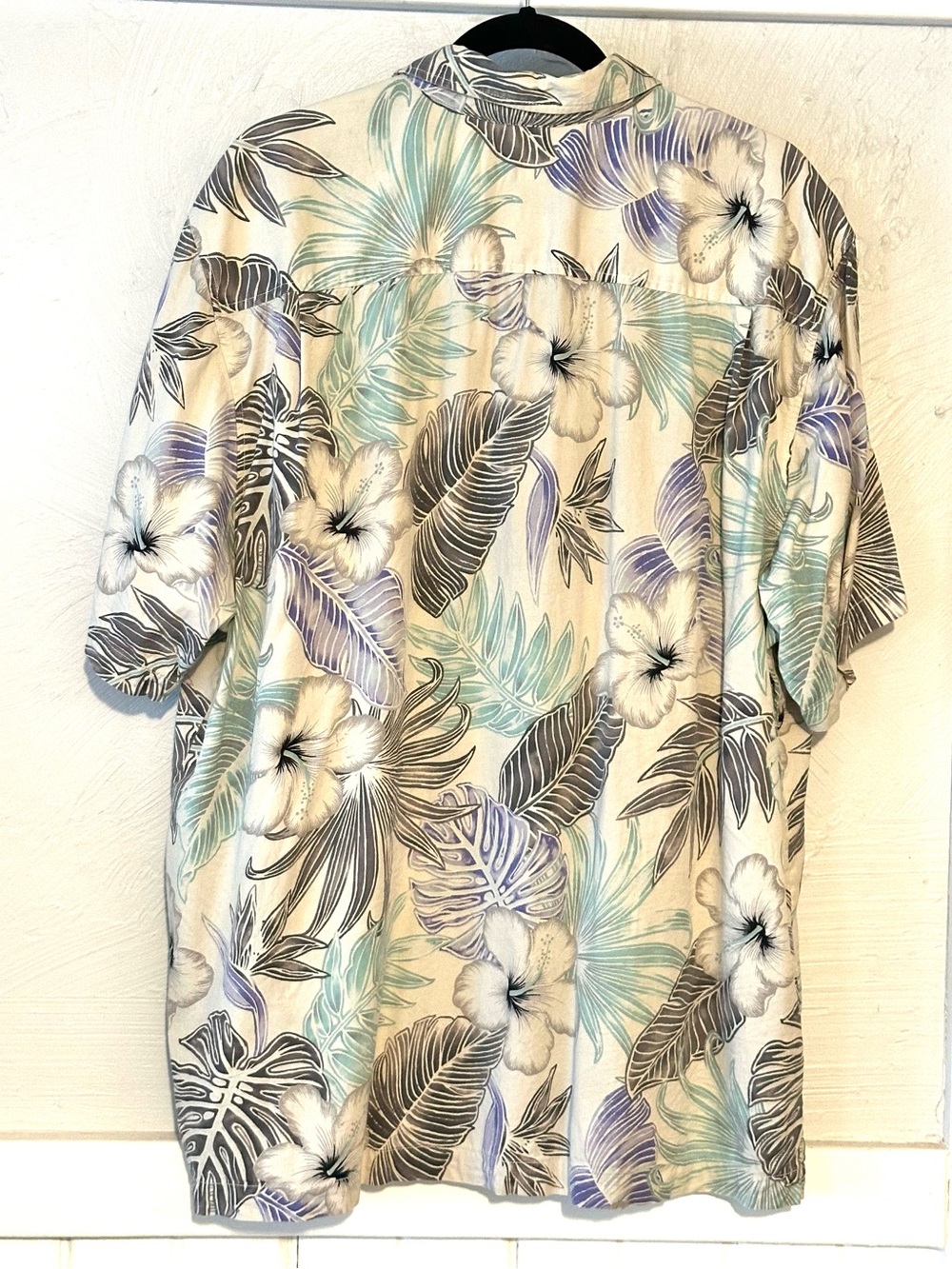 Tommy Bahama Shirt Tropical Silk Blend Hawaiian Button Front Men’s XLT Floral - Picture 2 of 8